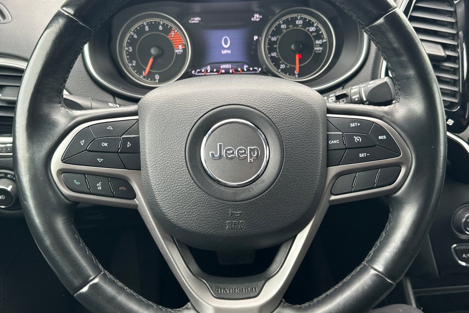 Used 2019 Jeep Cherokee Limited image 22