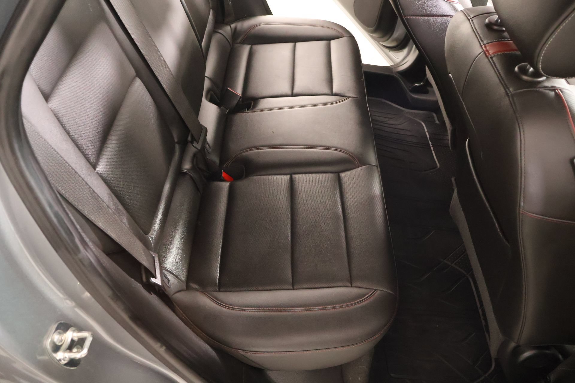 Used 2026 Chevrolet Trax RS w/ Sunroof Package FWD image 14