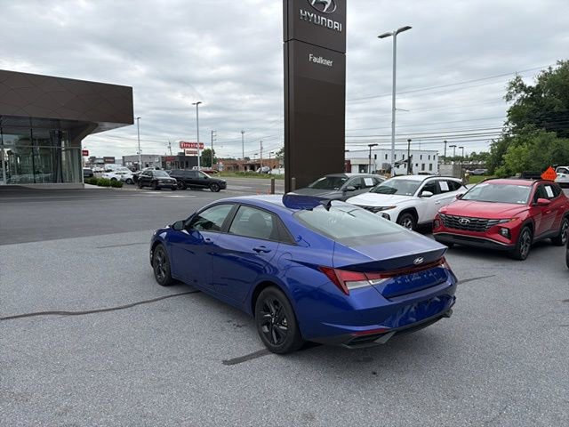Certified 2023 Hyundai Elantra SEL FWD image 4