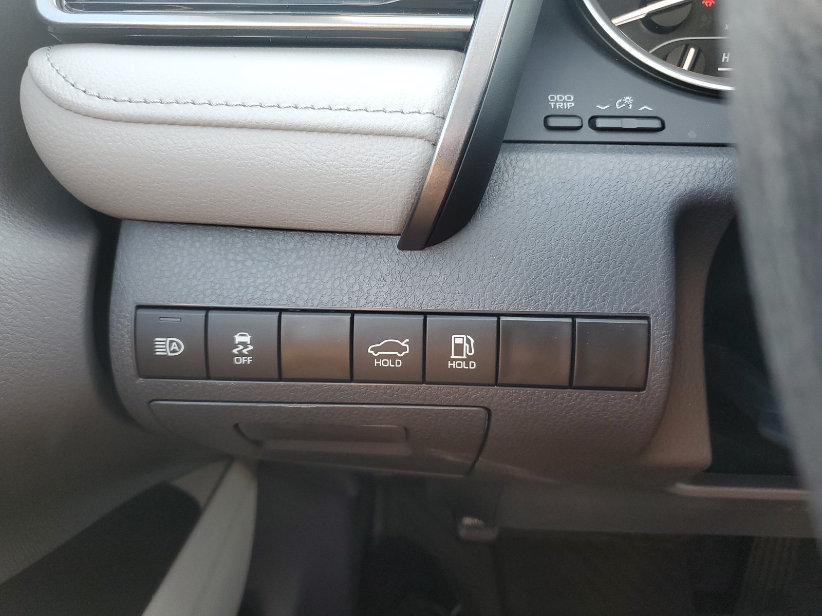 Used 2024 Toyota Camry LE FWD image 20