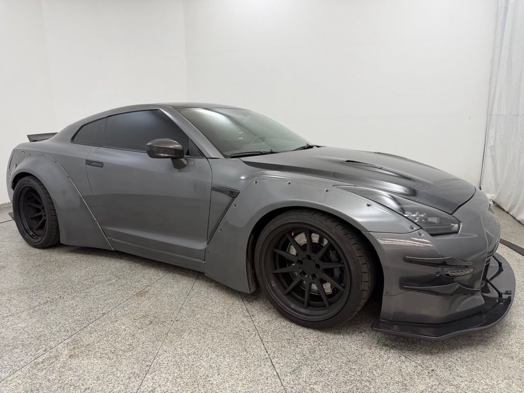 Used 2015 Nissan GT-R Black Edition AWD/4WD image 11