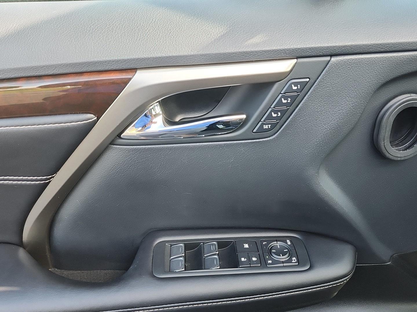 Used 2018 Lexus RX 350 AWD w/ Premium Package image 17