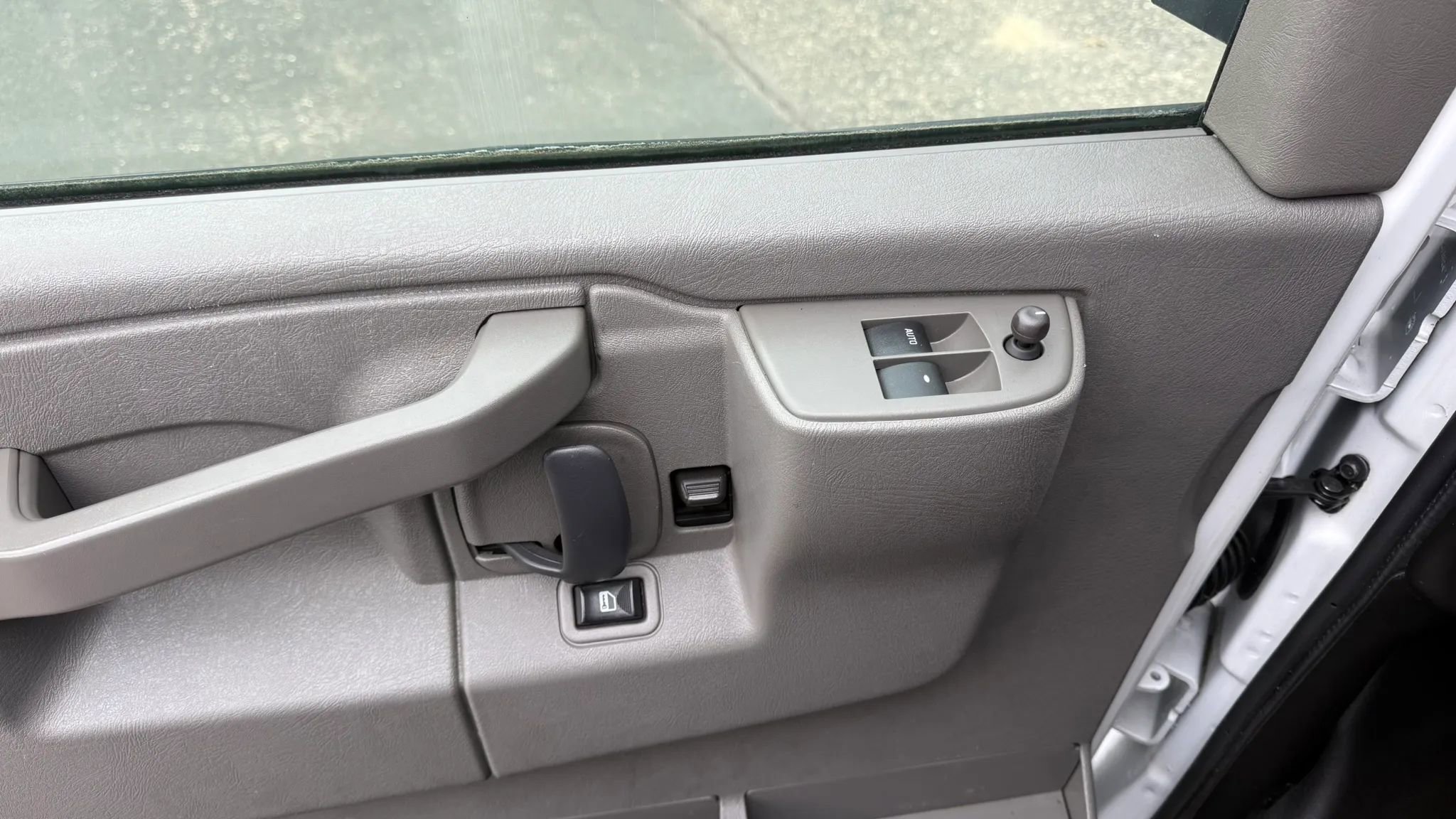 Used 2021 Chevrolet Express 2500 image 16