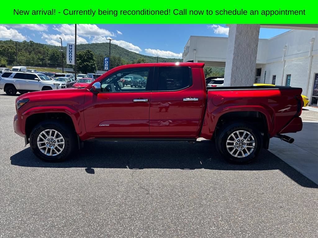 Used 2025 Toyota Tacoma Limited AWD/4WD image 24