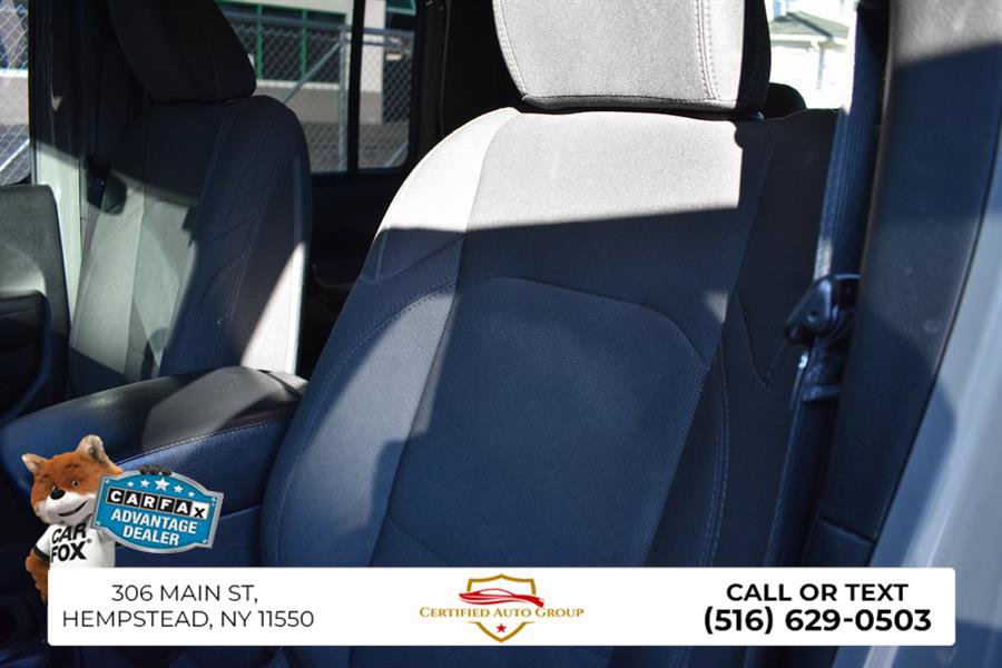 Used 2022 Jeep Gladiator Willys image 11