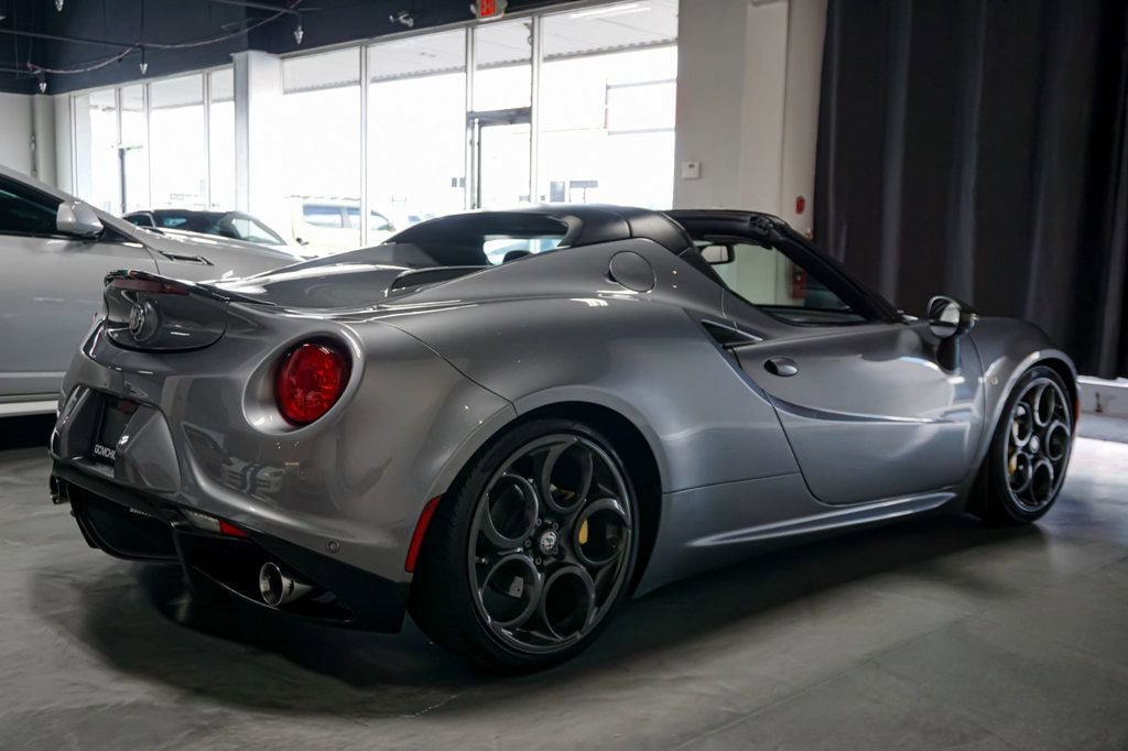 Used 2020 Alfa Romeo 4C Spider w/ Bright Package RWD image 58