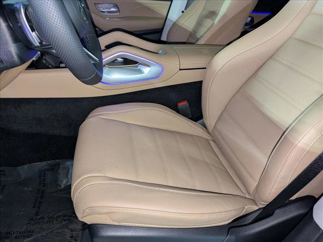 New 2026 Mercedes-Benz GLS 580 4MATIC image 17