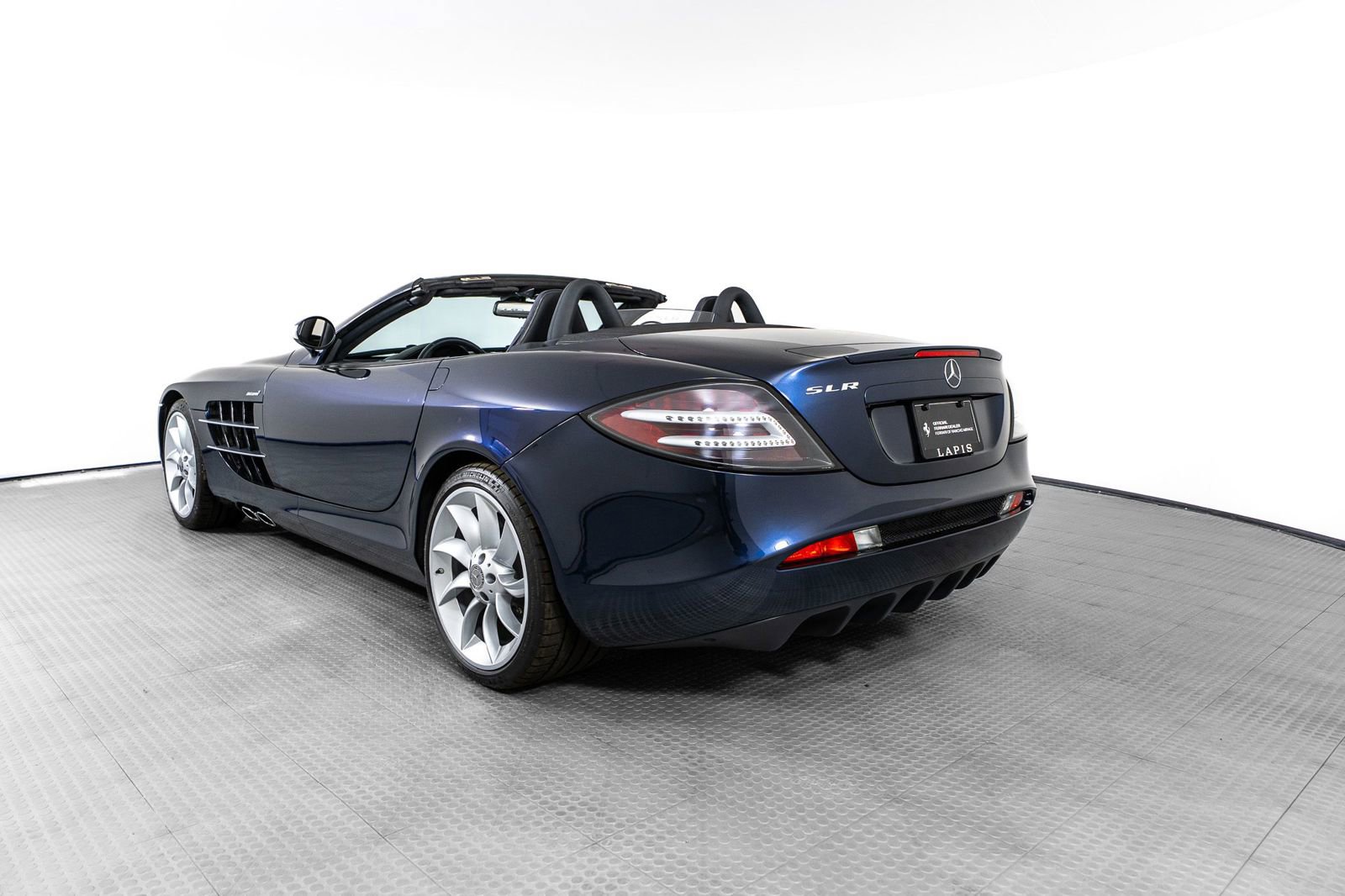 Used 2008 Mercedes-Benz SLR image 33