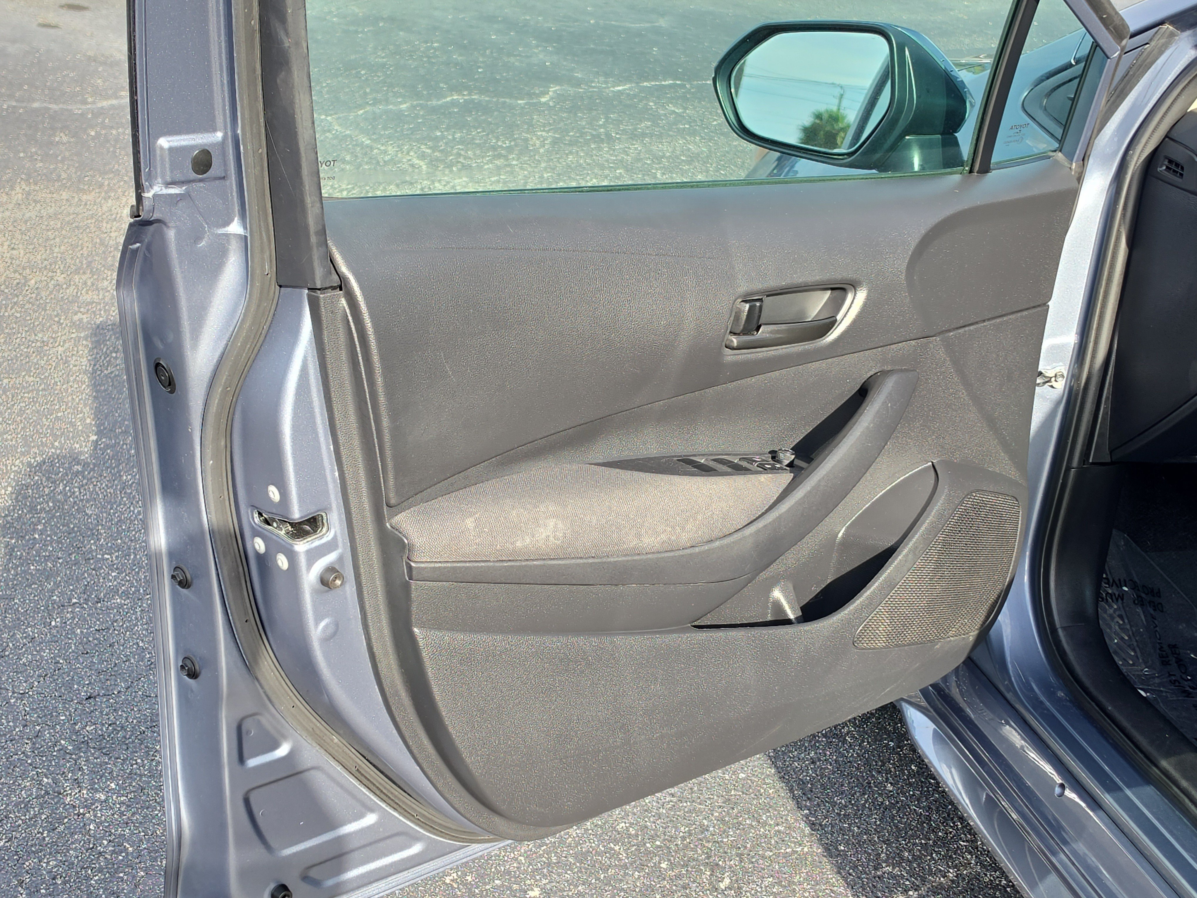 Used 2024 Toyota Corolla LE FWD image 16