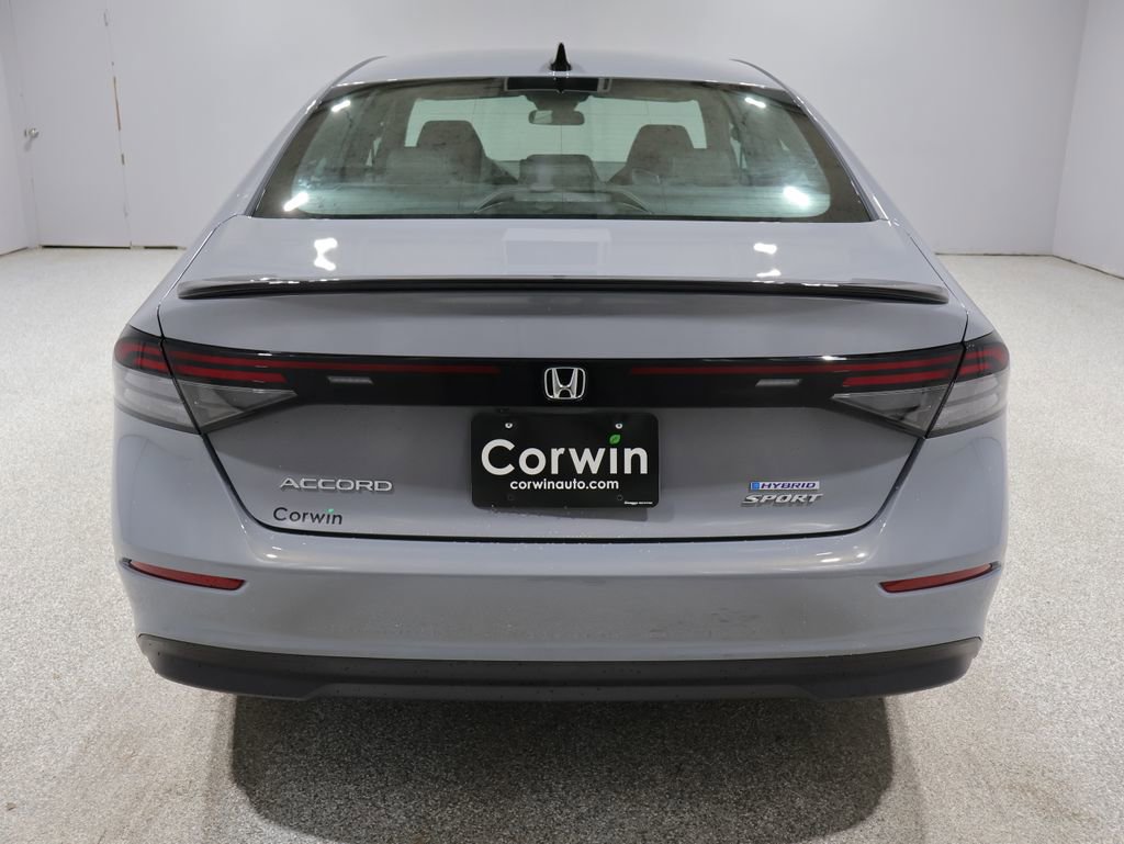 Used 2025 Honda Accord Sport image 4