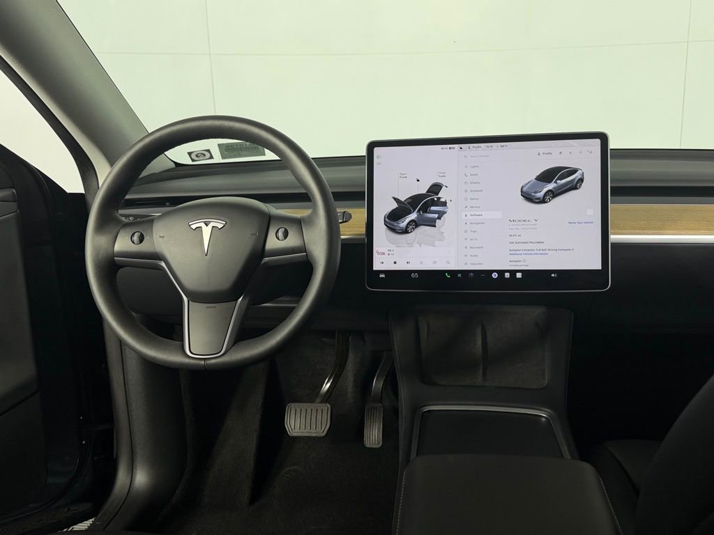 Used 2024 Tesla Model Y Long Range image 12