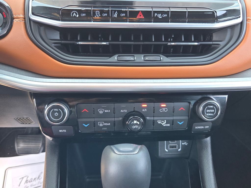 Used 2024 Jeep Compass Limited AWD/4WD image 20