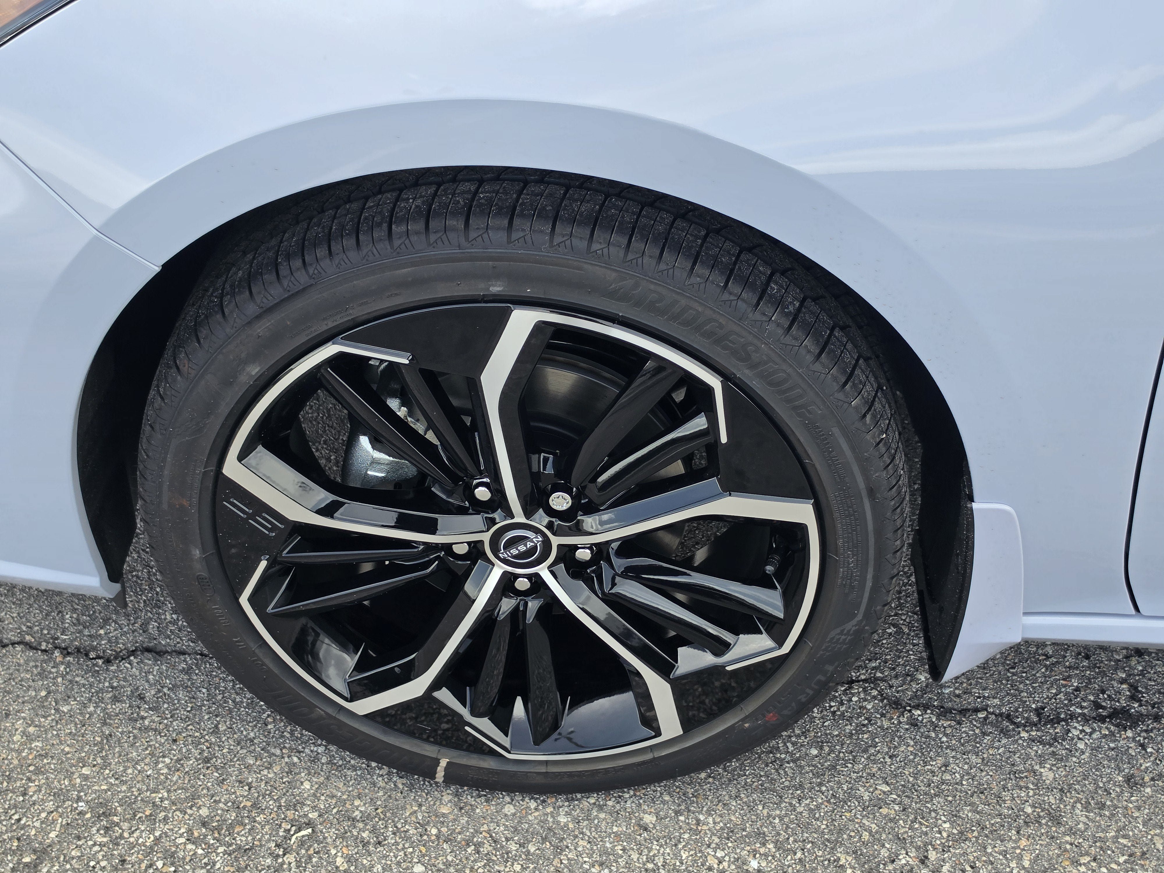 New 2026 Nissan Altima 2.5 SR FWD image 9