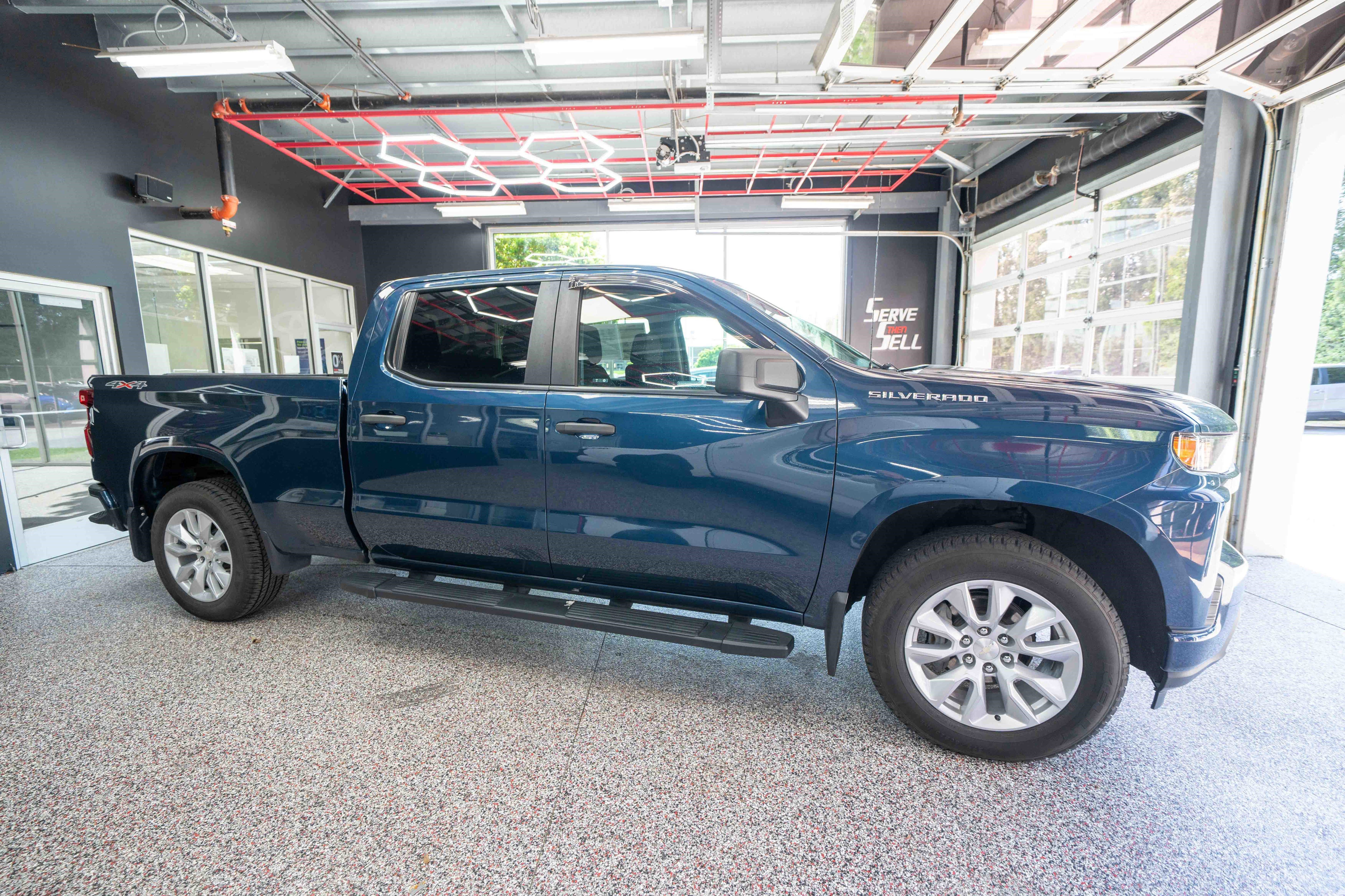 Used 2019 Chevrolet Silverado 1500 Custom w/ Custom Value Package AWD/4WD image 5