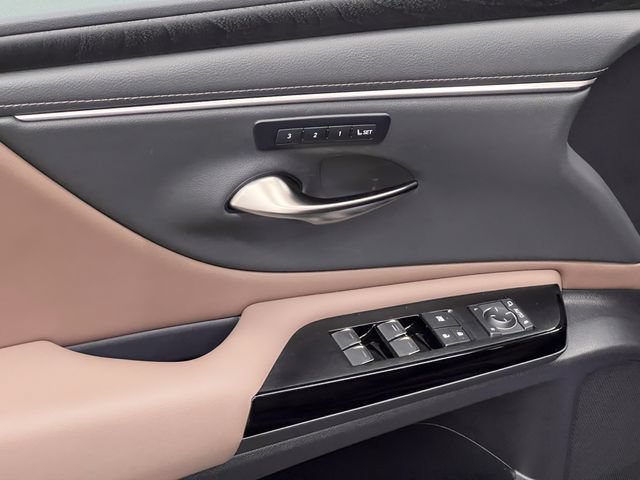 Certified 2024 Lexus ES 350 w/ Premium Package FWD image 10