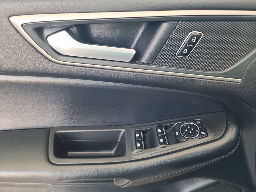 Used 2024 Ford Edge SEL AWD/4WD image 13