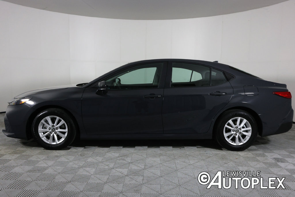 Used 2026 Toyota Camry LE FWD image 8