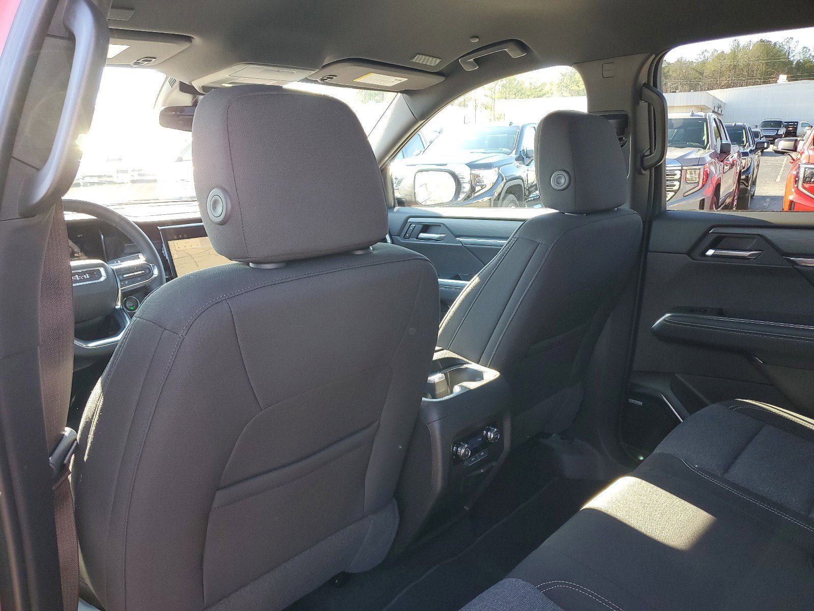 New 2025 GMC Acadia Elevation image 11