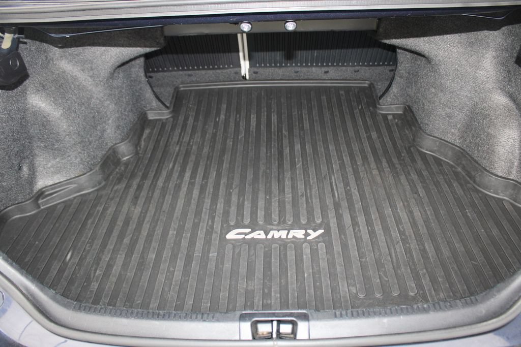 Used 2015 Toyota Camry XLE w/ Moonroof Package FWD image 59