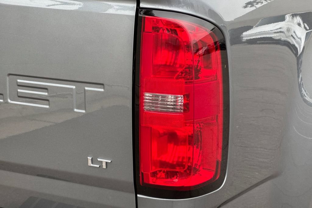 Used 2021 Chevrolet Colorado LT w/ Fleet Safety Package image 30