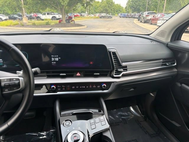 Used 2025 Kia Sportage EX AWD/4WD image 15