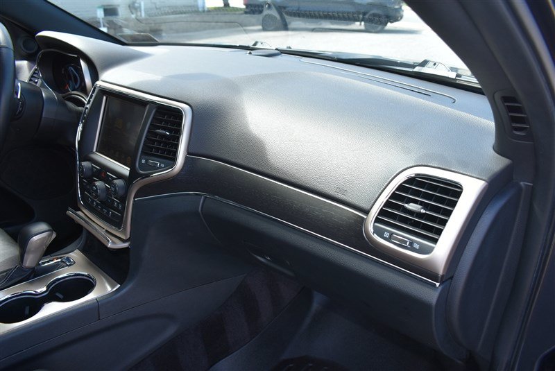 Used 2016 Jeep Grand Cherokee Limited w/ Luxury Group II AWD/4WD image 32