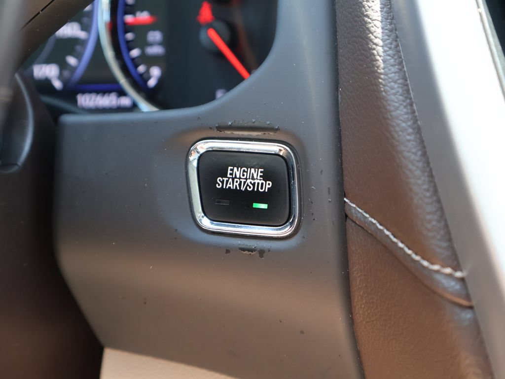 Used 2020 GMC Acadia SLT w/ Driver Alert Package II FWD image 32