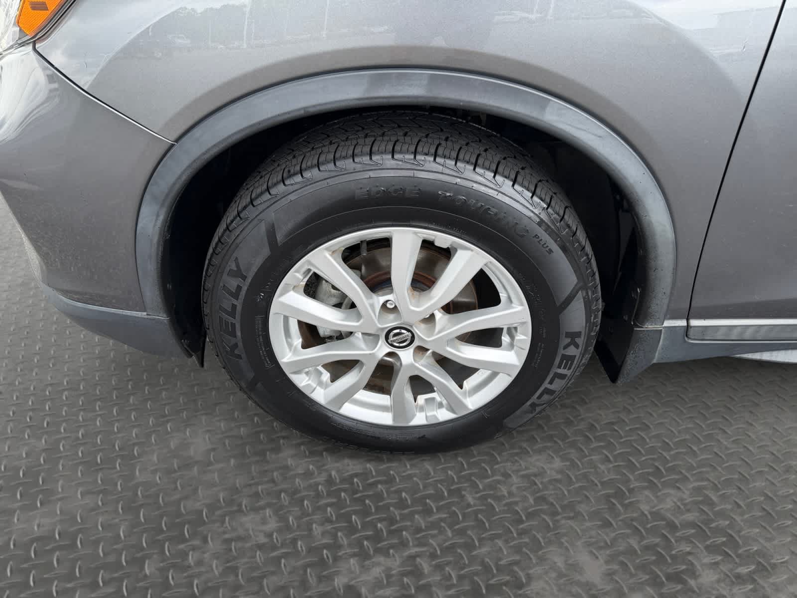 Used 2019 Nissan Rogue S w/ Special Edition Package FWD image 10