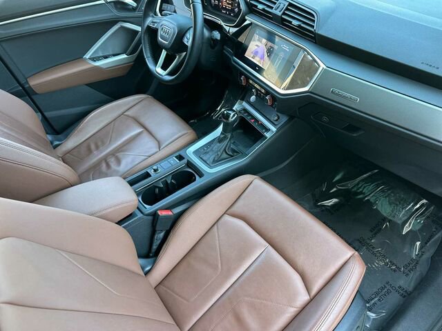 Used 2020 Audi Q3 2.0T Premium Plus AWD/4WD image 19