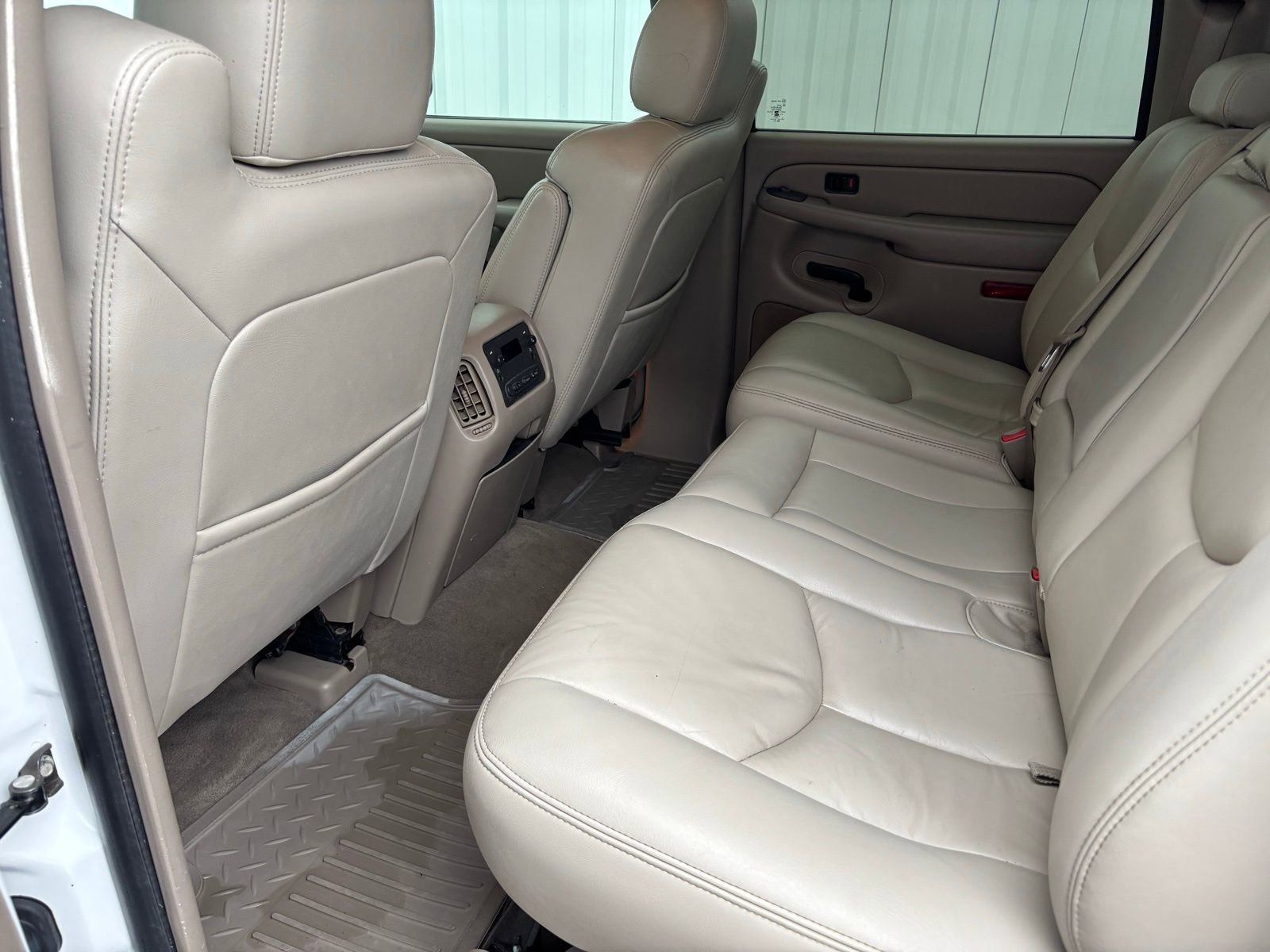 Used 2005 Chevrolet Avalanche Z71 w/ Preferred Equipment Group image 28