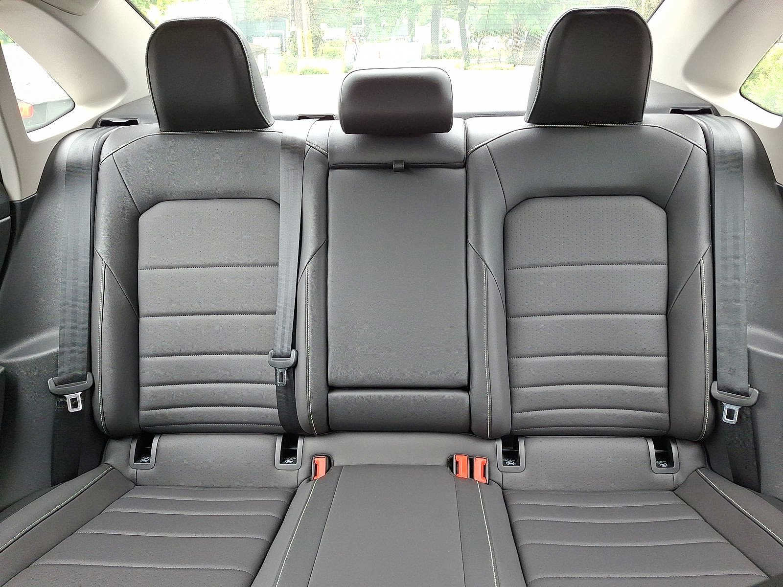 Used 2023 Volkswagen Jetta SE w/ Panoramic Sunroof Package FWD image 13