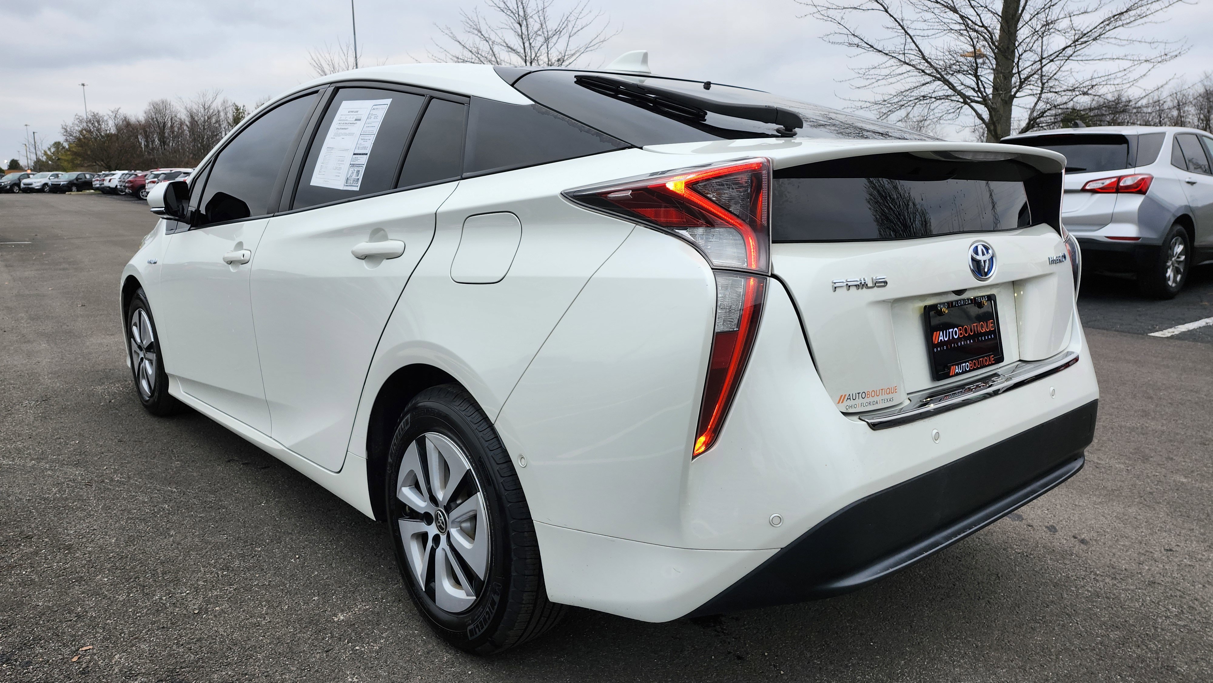 Used 2017 Toyota Prius Four image 18