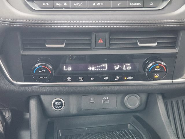 Used 2023 Nissan Rogue SV AWD/4WD image 16