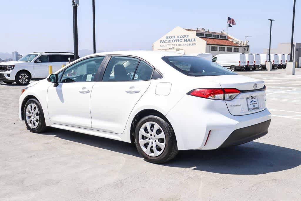 Used 2025 Toyota Corolla LE FWD image 6