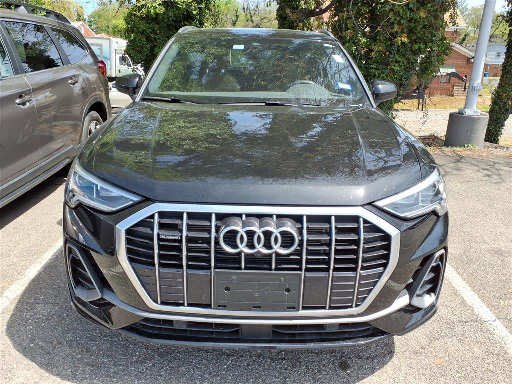 Used 2023 Audi Q3 2.0T Premium Plus w/ Premium Plus Package image 2