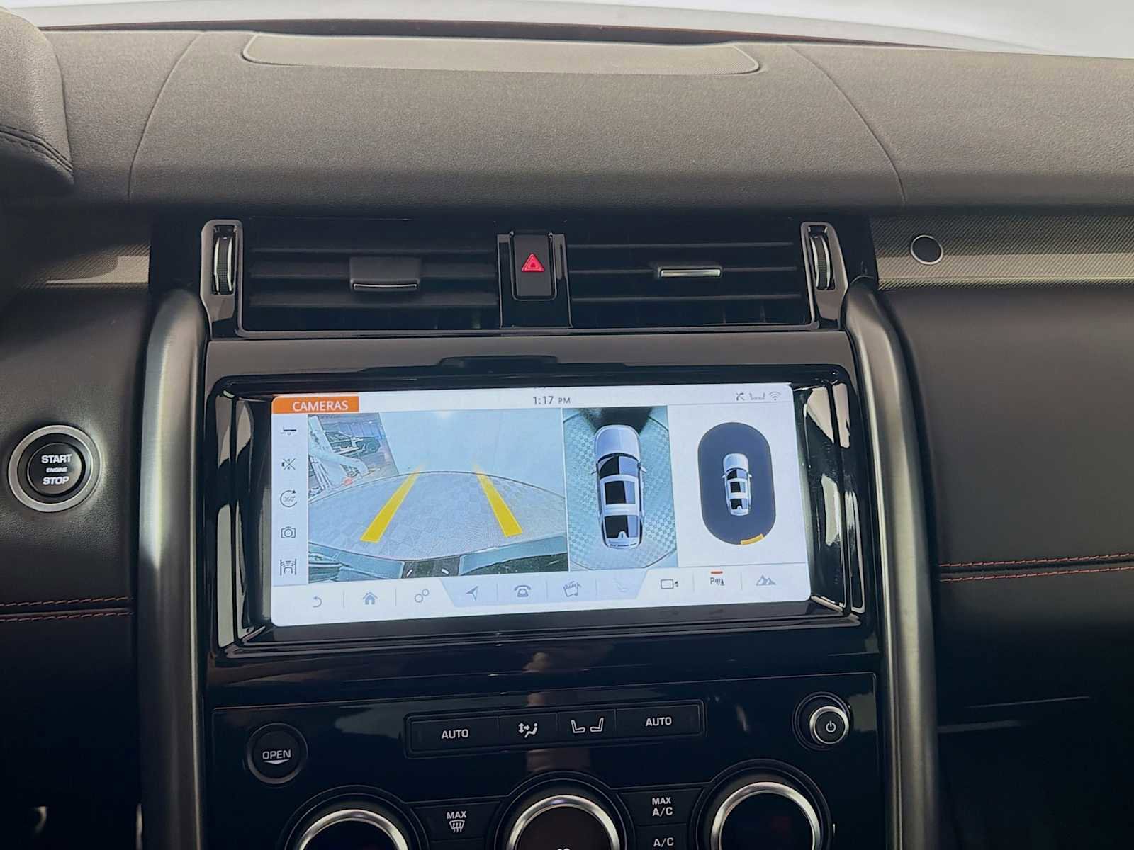 Used 2017 Land Rover Discovery HSE Luxury AWD/4WD image 17