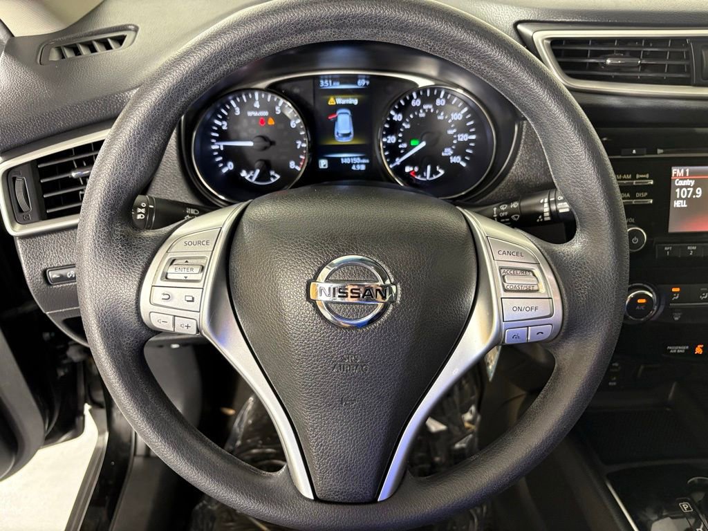 Used 2015 Nissan Rogue S image 18