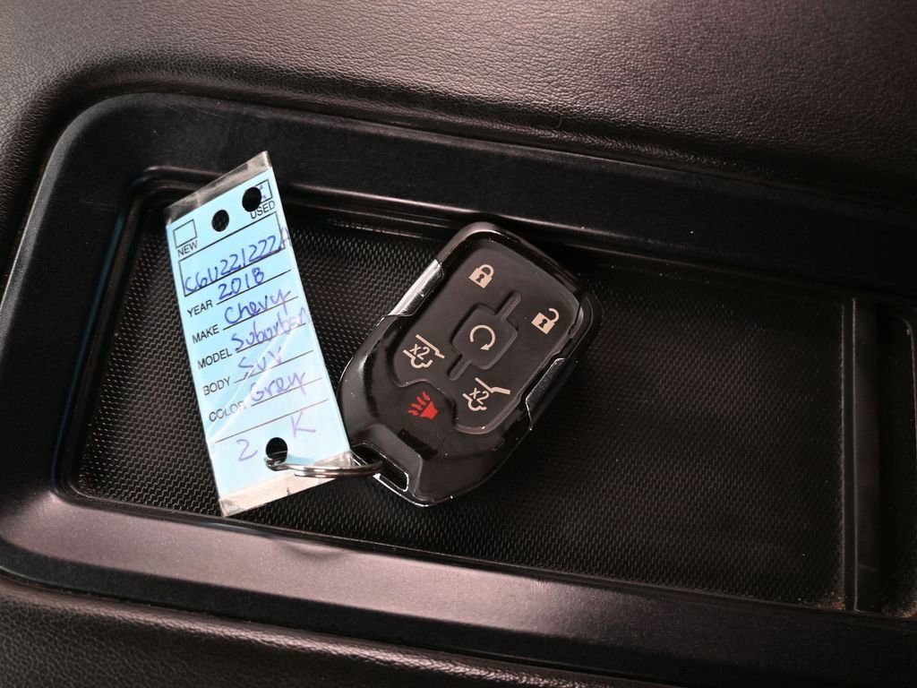 Used 2018 Chevrolet Suburban LT image 25