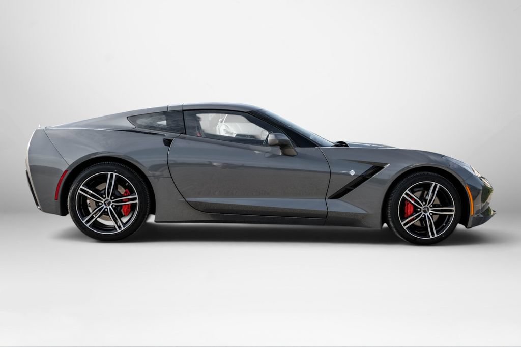 Used 2016 Chevrolet Corvette Stingray Coupe RWD image 5