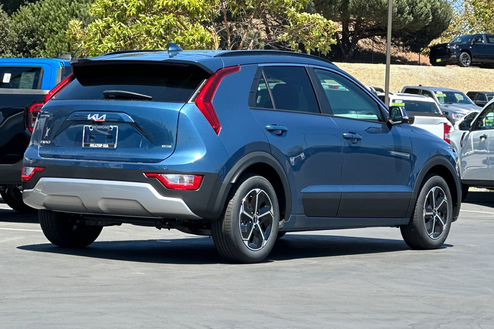 New 2026 Kia Niro EX FWD image 4