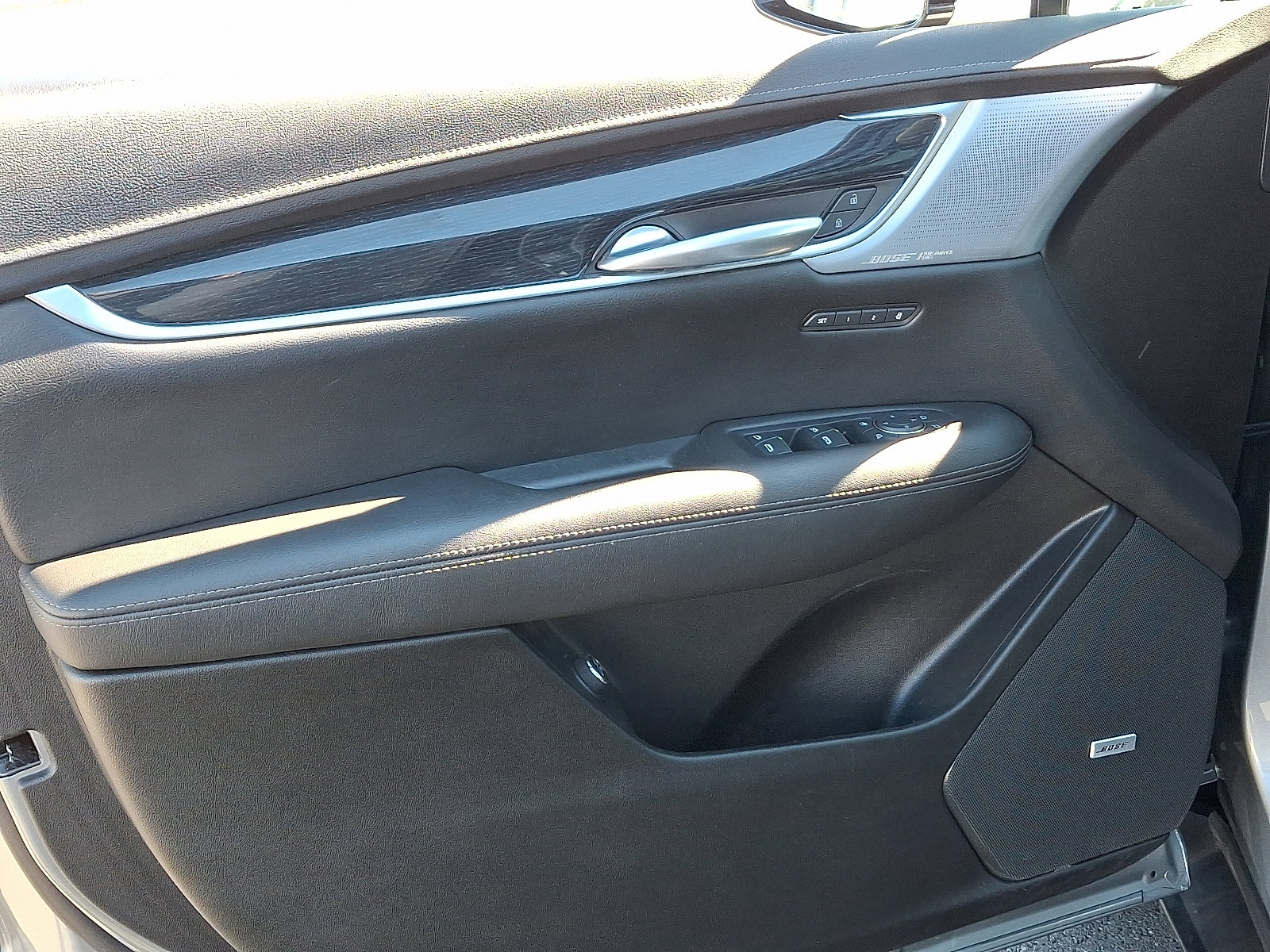 Used 2024 Cadillac XT5 Premium Luxury w/ Technology Package image 12