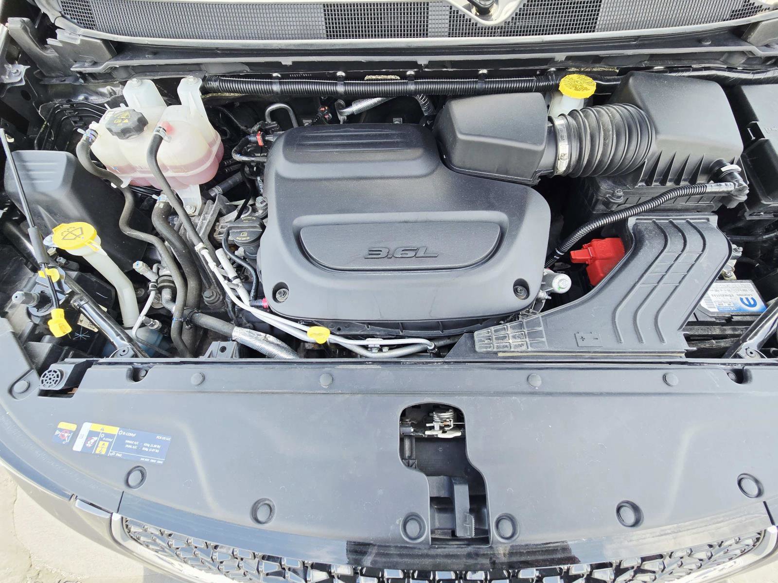 Used 2023 Chrysler Pacifica Touring-L w/ Uconnect Theater Family Group AWD/4WD image 21