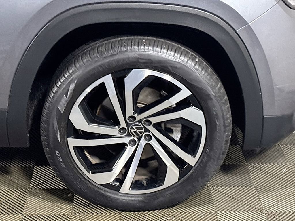 Used 2022 Volkswagen Atlas Cross Sport SEL image 24