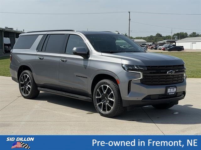 Certified 2021 Chevrolet Suburban RST w/ Luxury Package AWD/4WD image 2