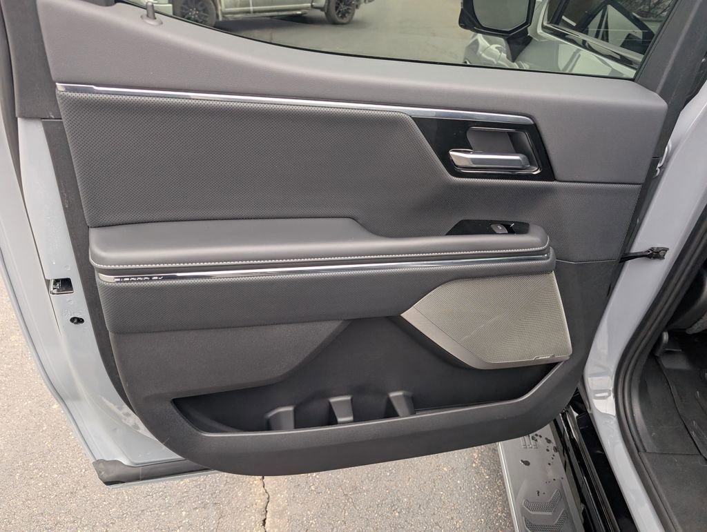 Used 2025 GMC Sierra EV Denali image 11