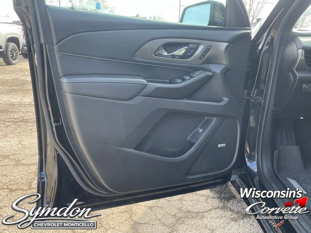 Used 2023 Chevrolet Traverse Premier w/ Redline Edition AWD/4WD image 17