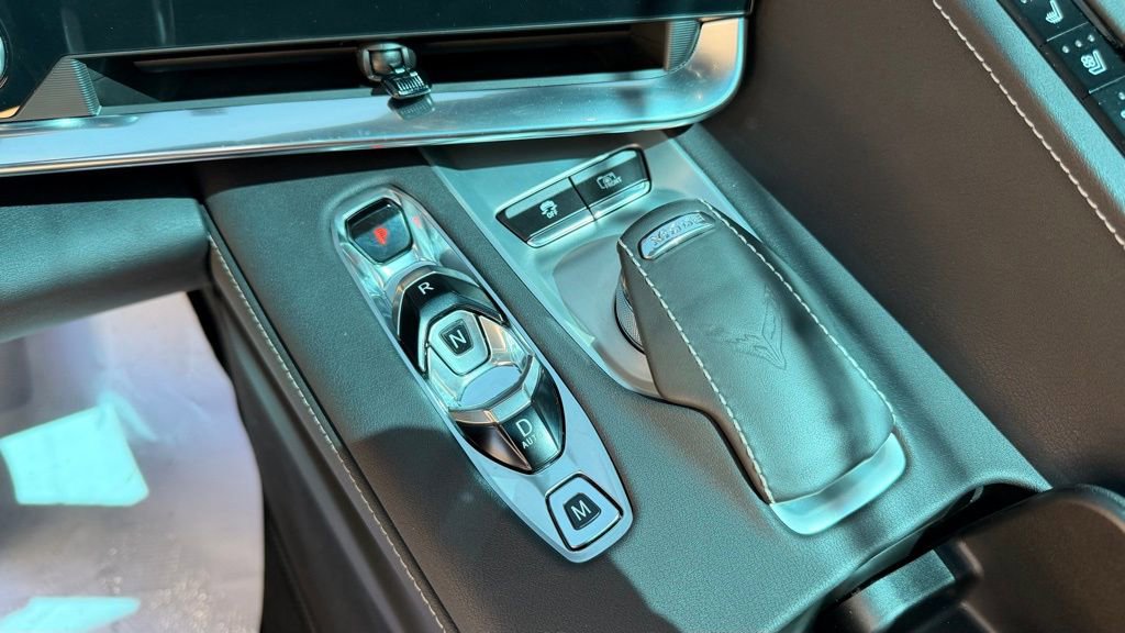 Used 2020 Chevrolet Corvette Stingray Preferred Cpe w/ 2LT Preferred Equipment Group image 18