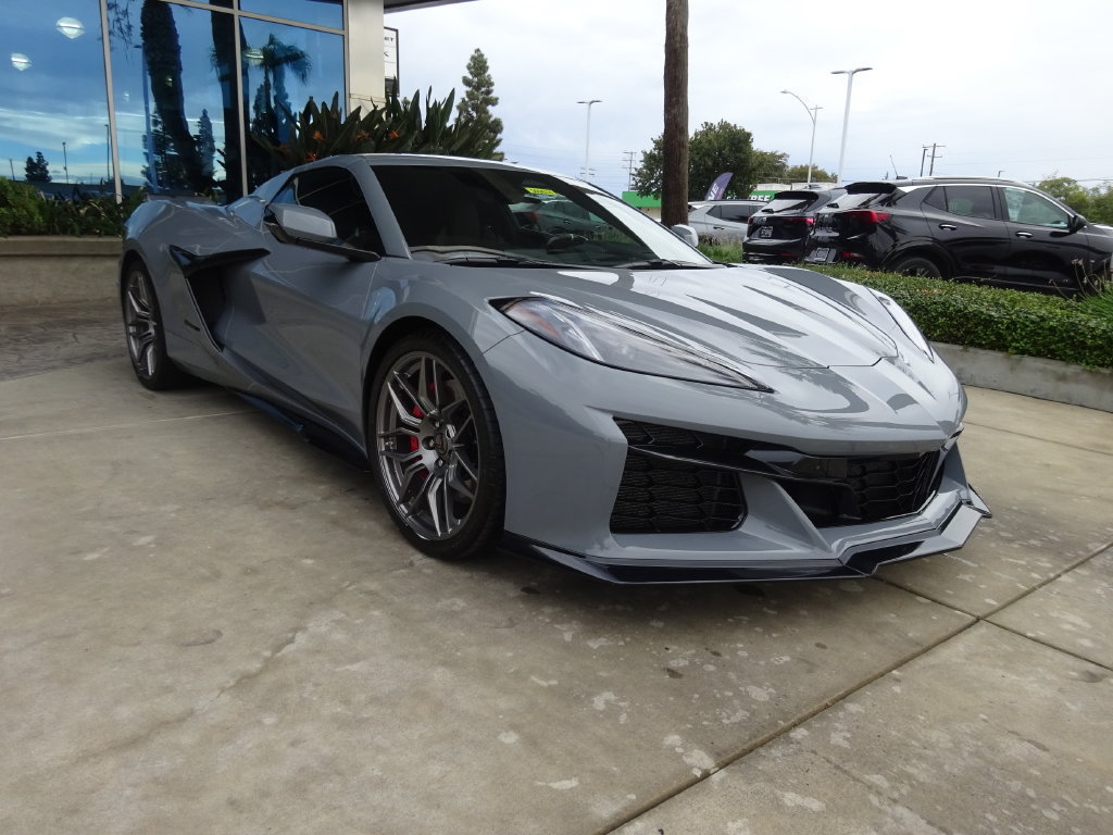 Used 2025 Chevrolet Corvette Z06 RWD 360° Tour