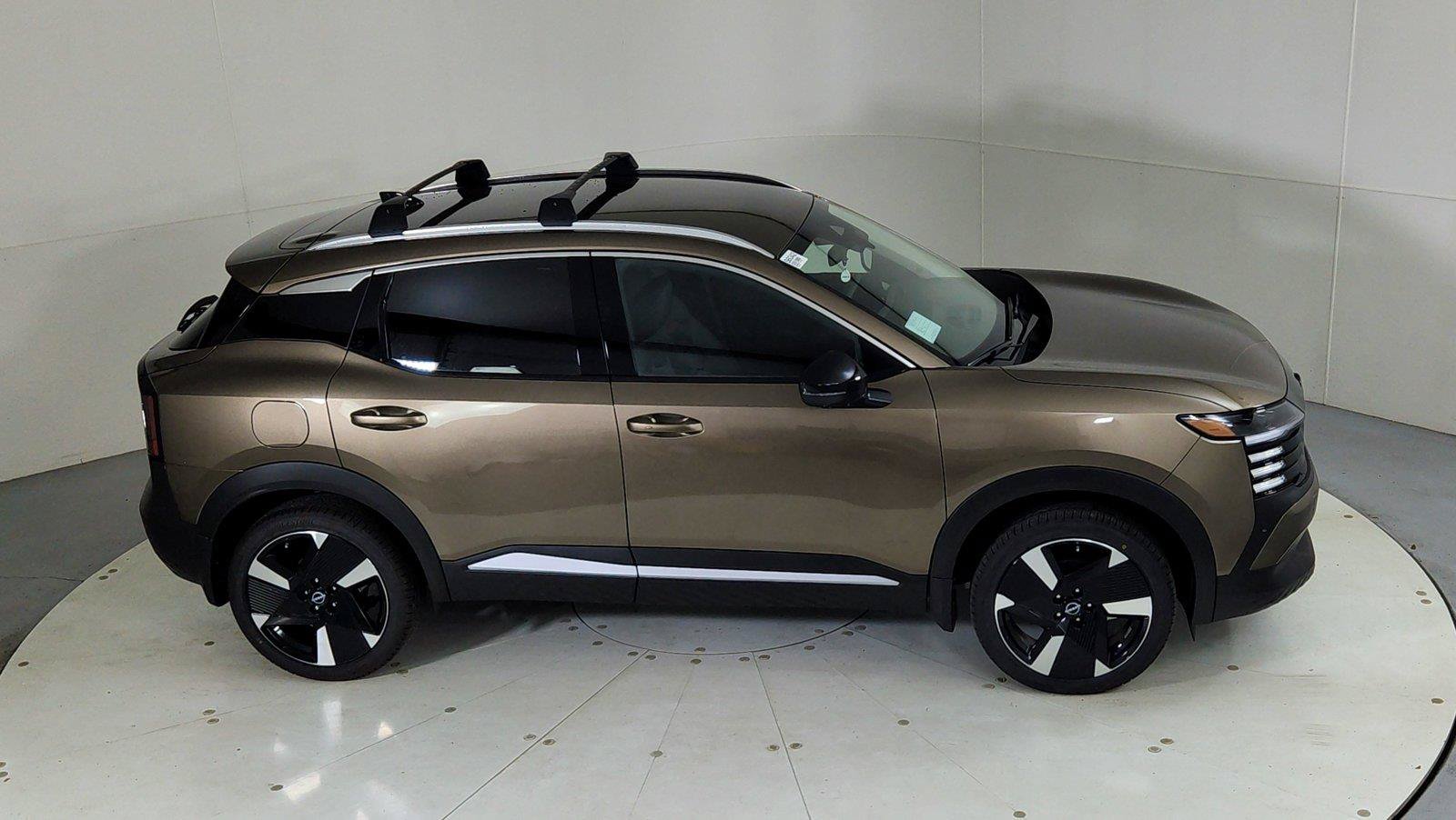 Used 2026 Nissan Kicks SR w/ Cold Weather Package AWD/4WD image 24