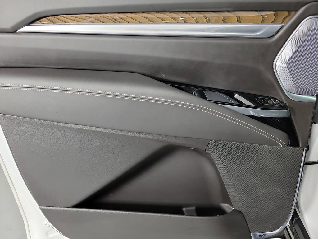 Used 2025 Cadillac Escalade ESV Sport Platinum w/ LPO, Floor Liner Package AWD/4WD image 14